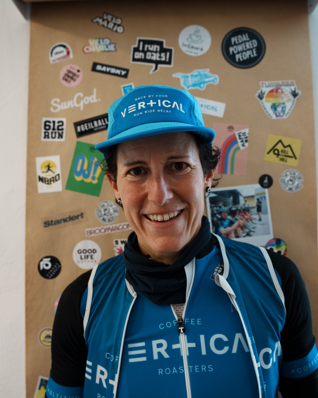 Vertical Brevet Back By Four Running Cap